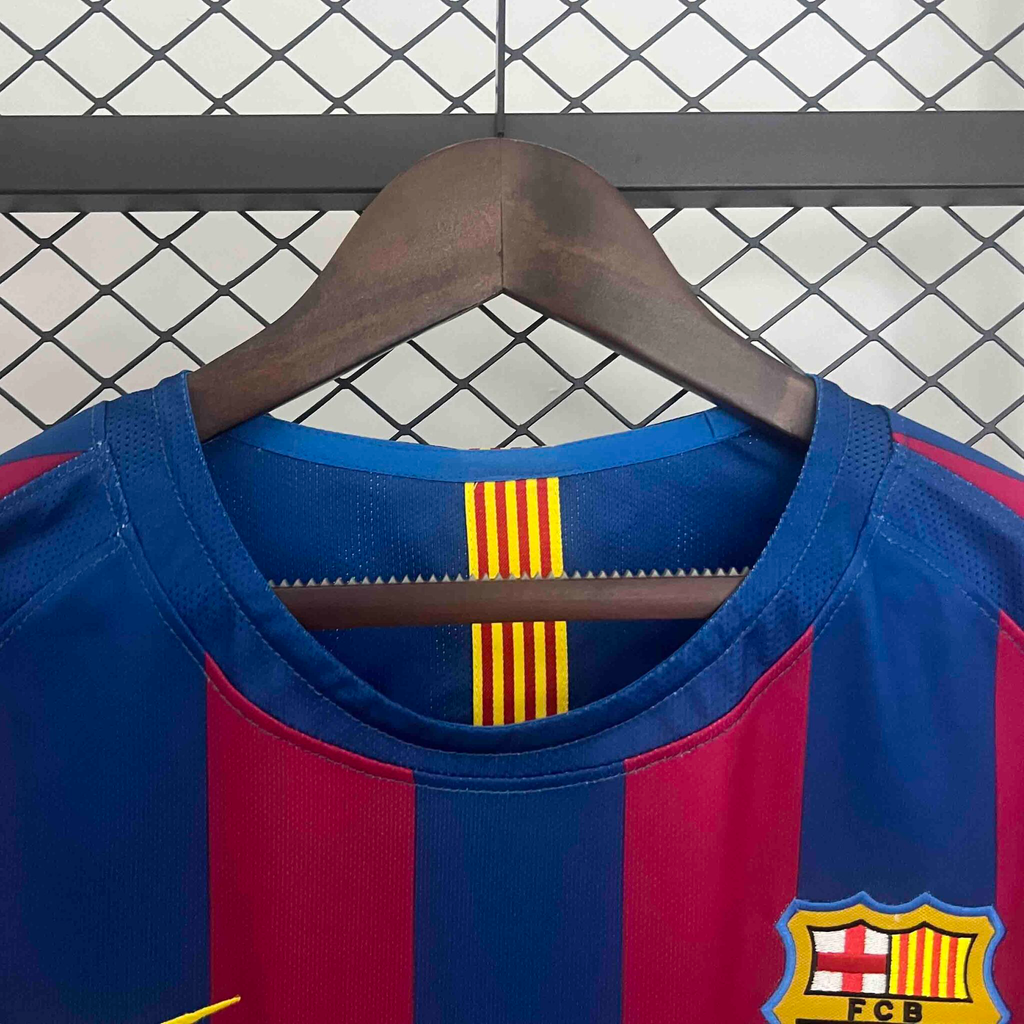 FC Barcelona 2005-06 | Vintage Home Jersey