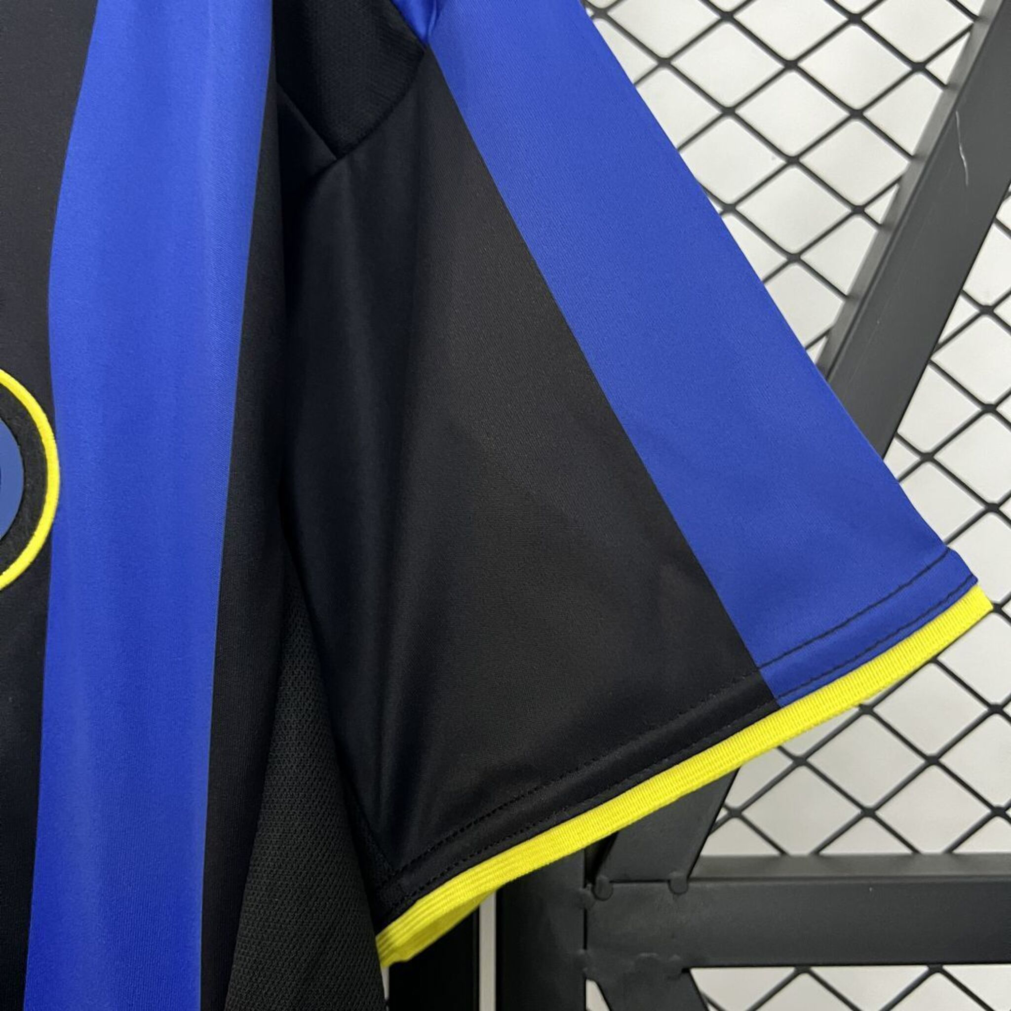 Inter Milan 2002-03 | Vintage Home Jersey - Vintage Retro Football Jersey