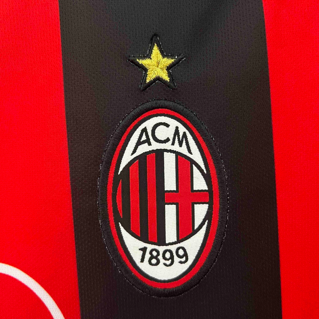 AC Milan 2001-02 | Vintage Home Jersey - Vintage Retro Football Jersey