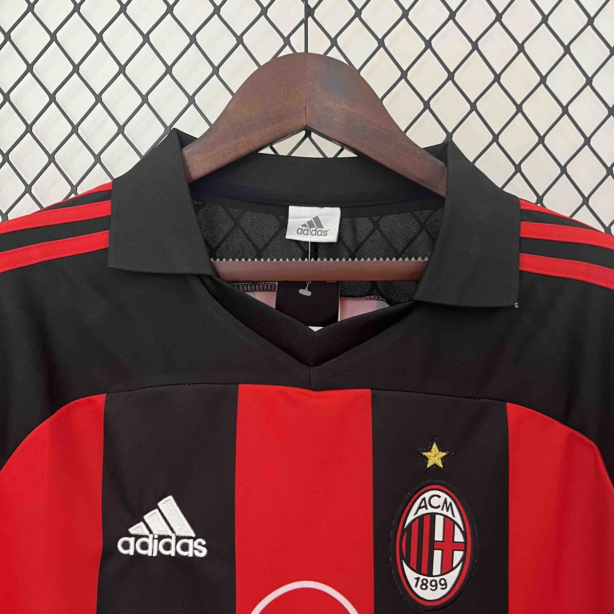 AC Milan 2001-02 | Vintage Home Jersey - Vintage Retro Football Jersey