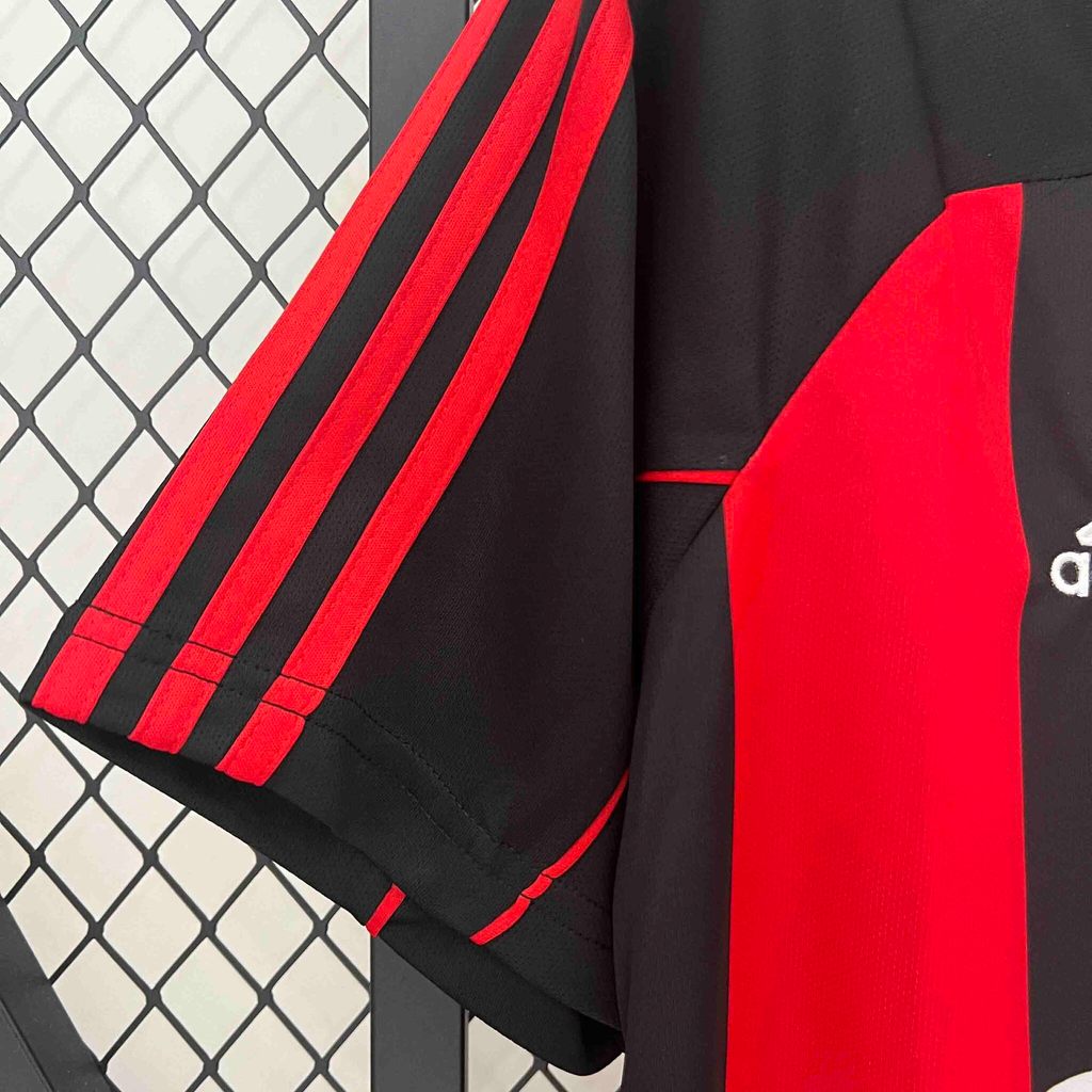 AC Milan 2001-02 | Vintage Home Jersey - Vintage Retro Football Jersey