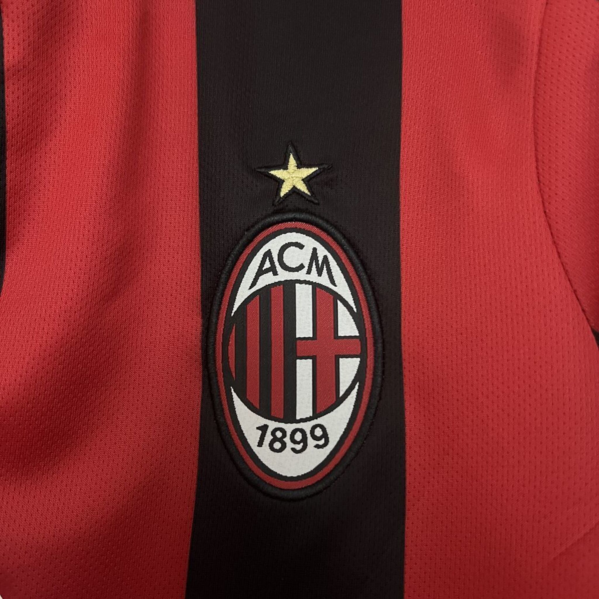 AC Milan 2003-04 | Vintage Home Jersey - Vintage Retro Football Jersey
