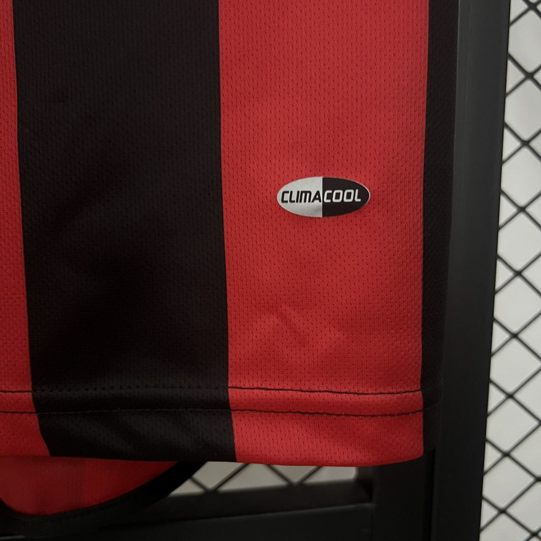 AC Milan 2003-04 | Vintage Home Jersey - Vintage Retro Football Jersey