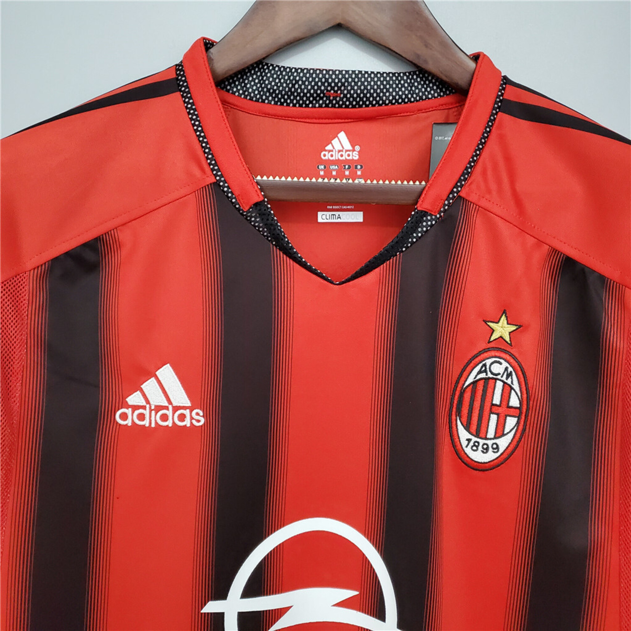 AC Milan 2004-05 | Vintage Home Jersey - Vintage Retro Football Jersey