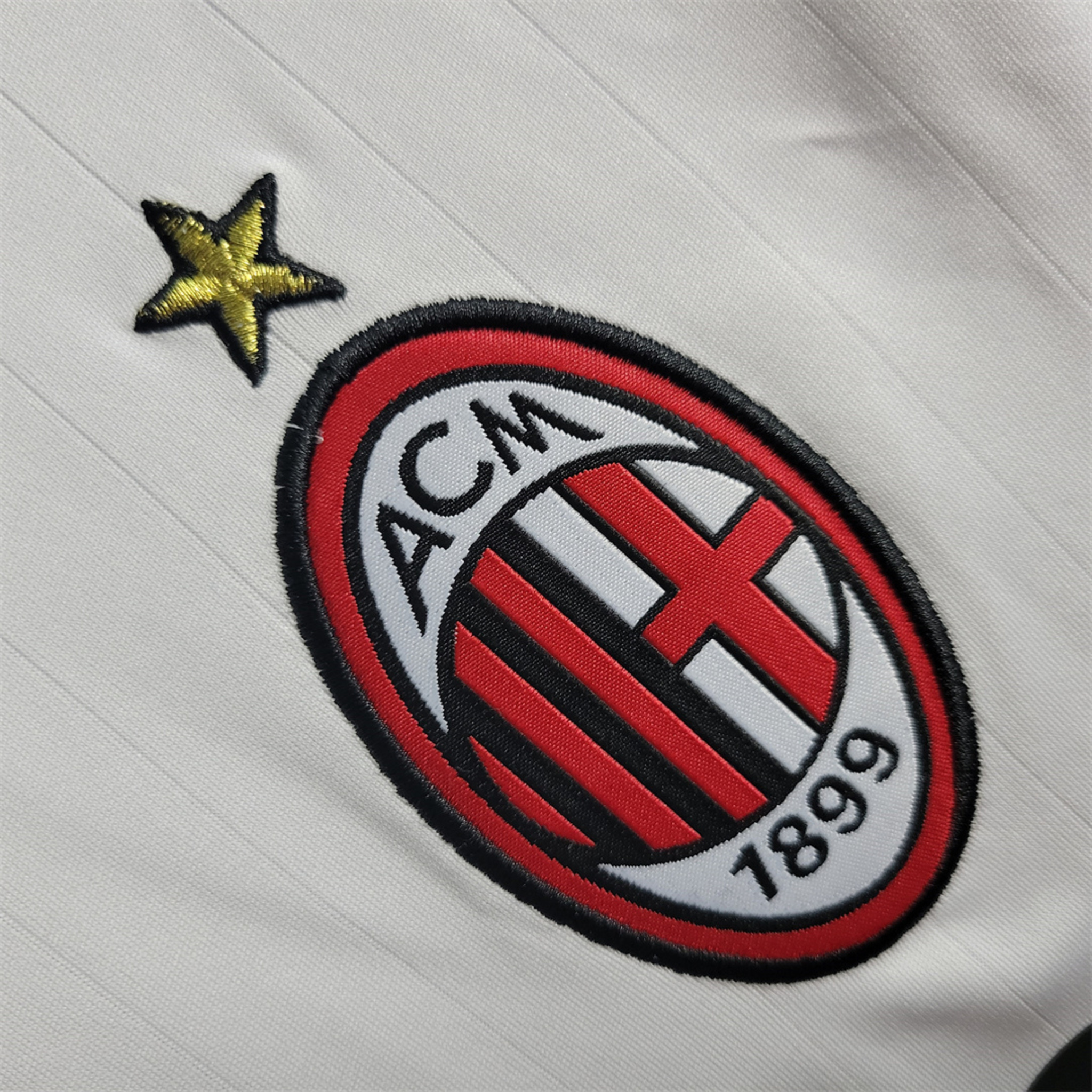 AC Milan 2006-07 | Vintage Away Jersey - Vintage Retro Football Jersey