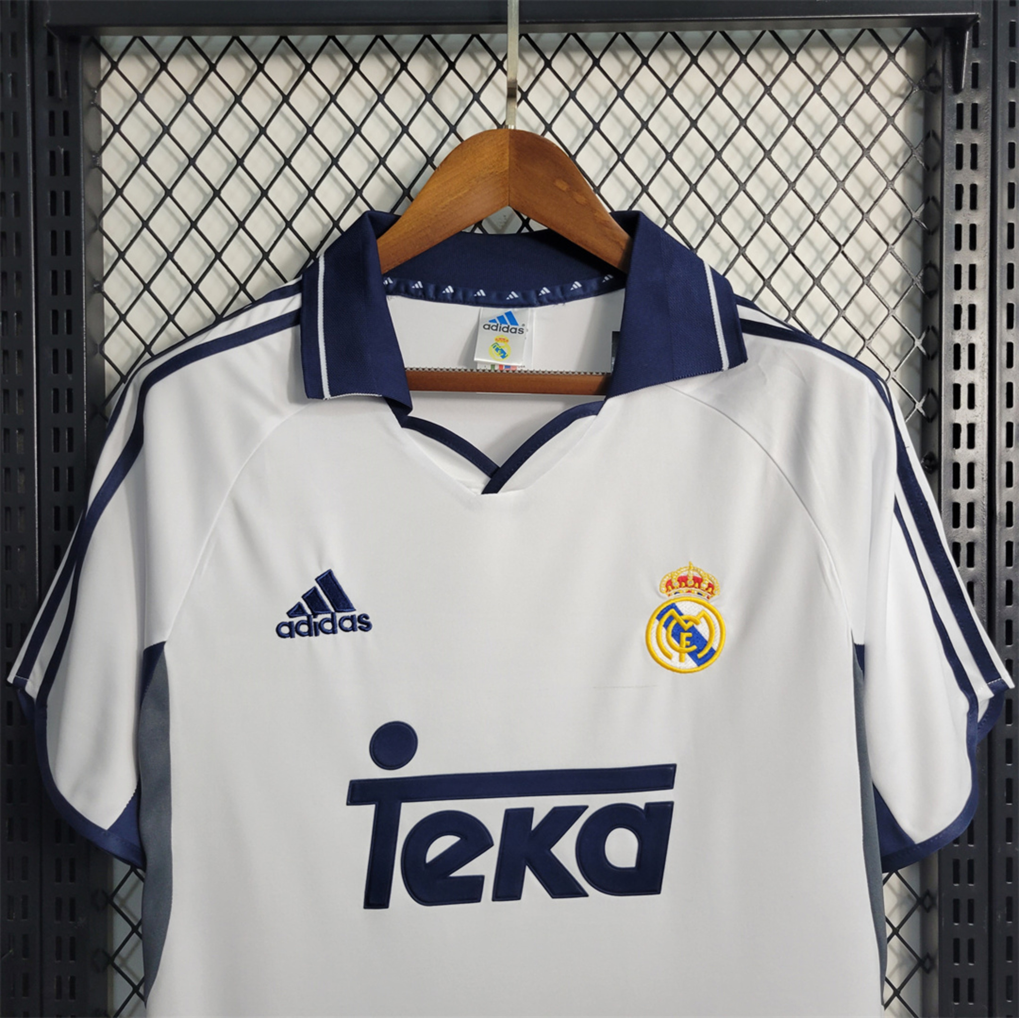 Real Madrid 2000-01 | Vintage Home Jersey