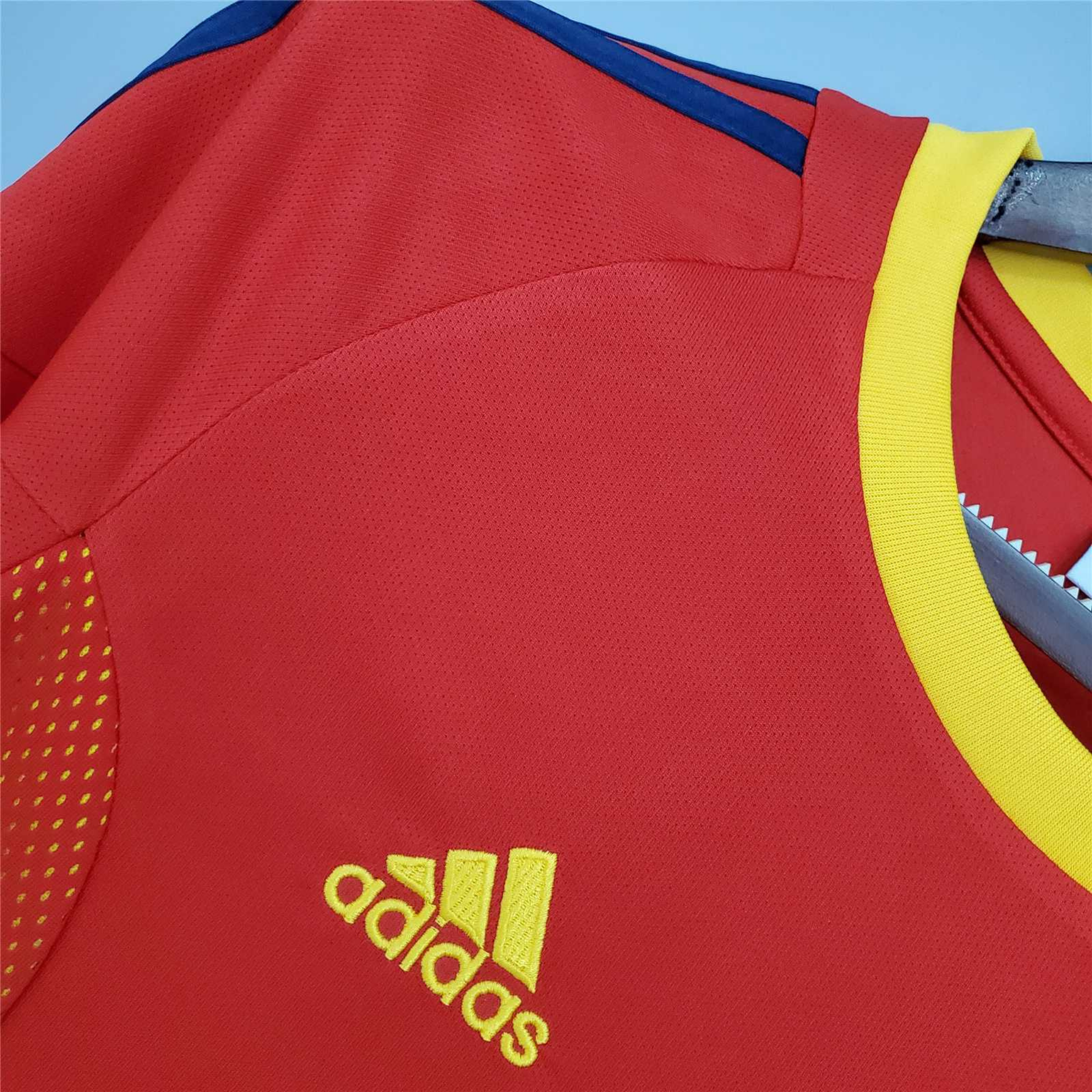Spain 2002 | Vintage Home Jersey - Vintage Retro Football Jersey